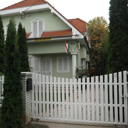 Csokonai Guesthouse Zamárdi Exterior foto