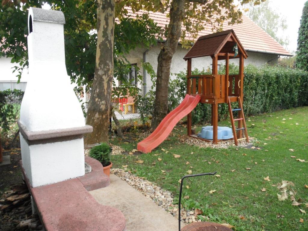Csokonai Guesthouse Zamárdi Exterior foto